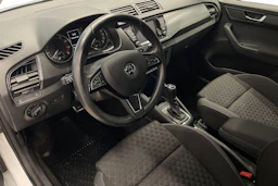 Valkoinen Skoda FABIA 2017 kuva 6.