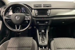 Valkoinen Skoda FABIA 2017 kuva 7.