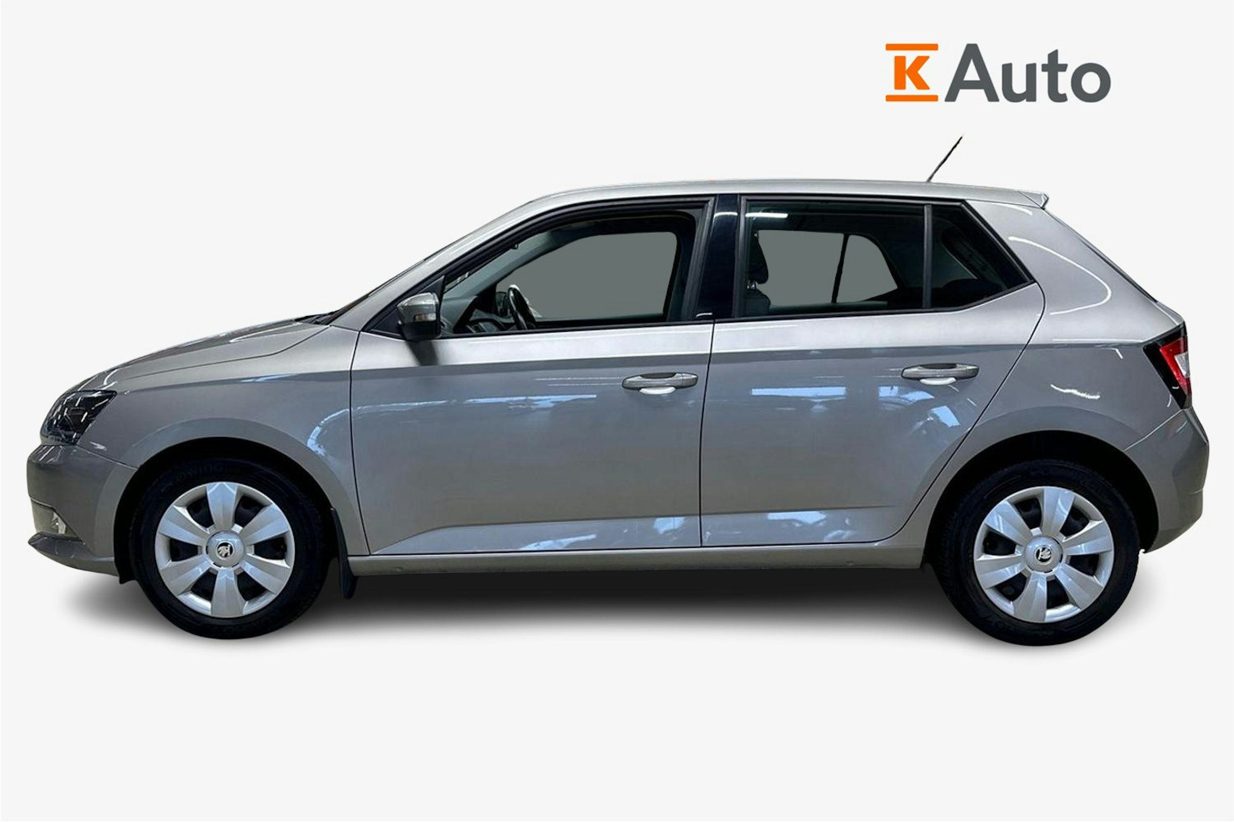 ruskea (beige) Skoda Fabia 2018 kuva 6.