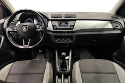 ruskea (beige) Skoda Fabia 2018 kuva 9.