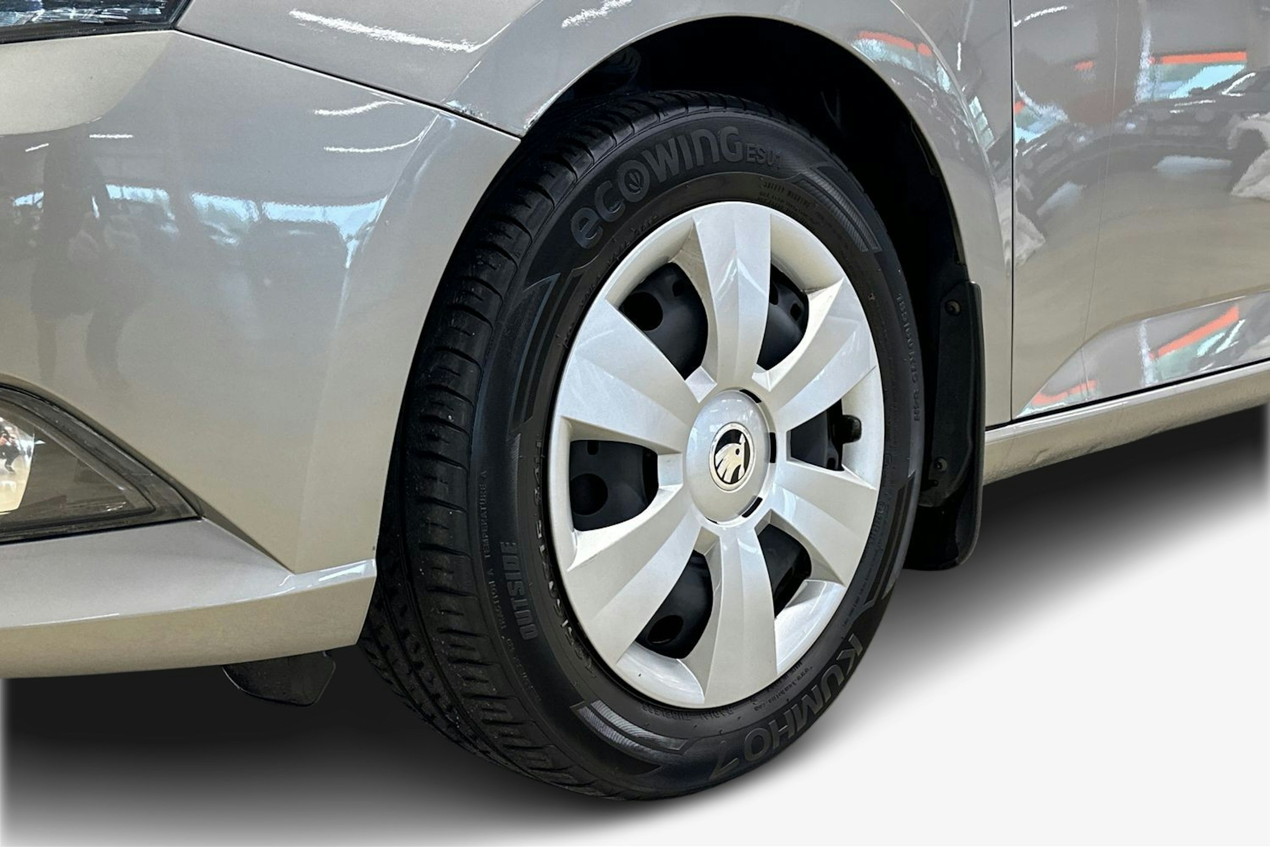 ruskea (beige) Skoda Fabia 2018 kuva 11.