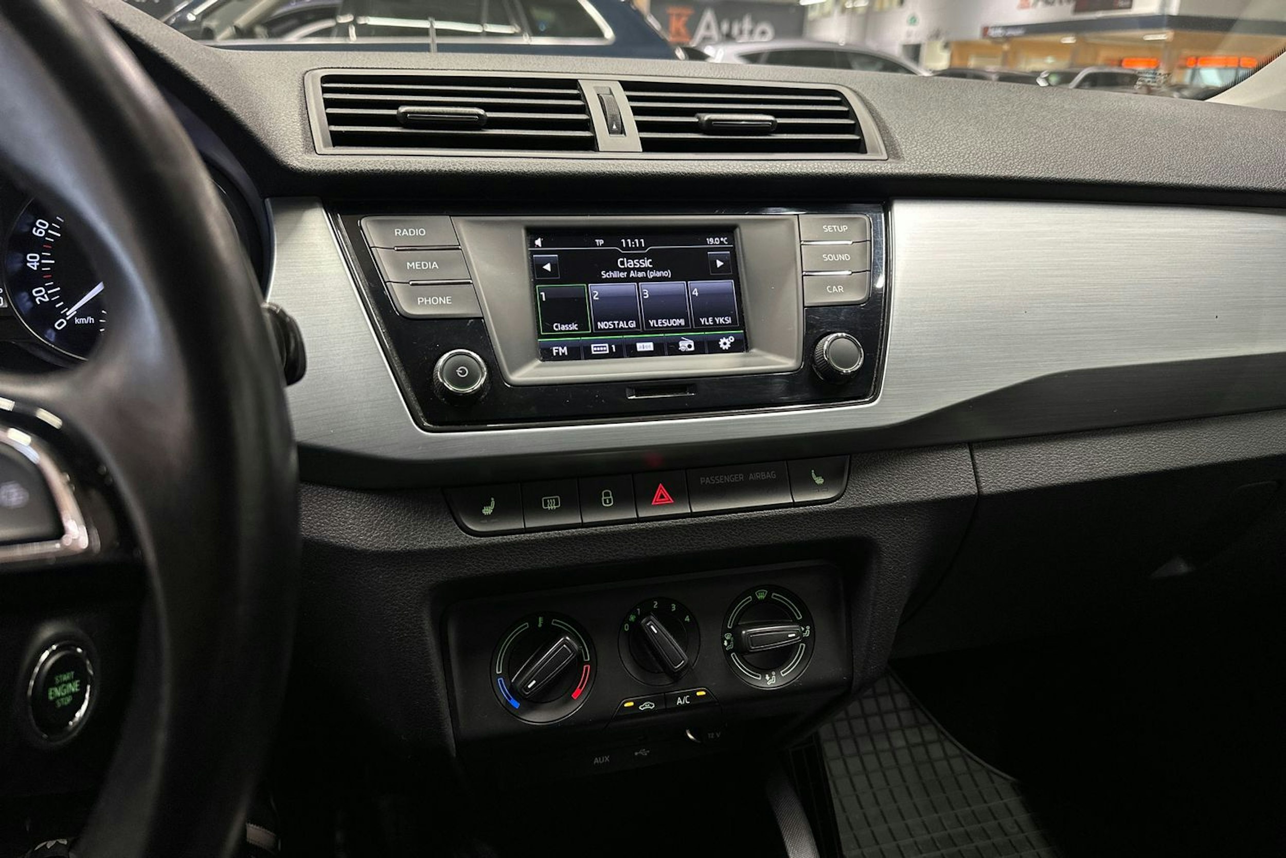 ruskea (beige) Skoda Fabia 2018 kuva 20.