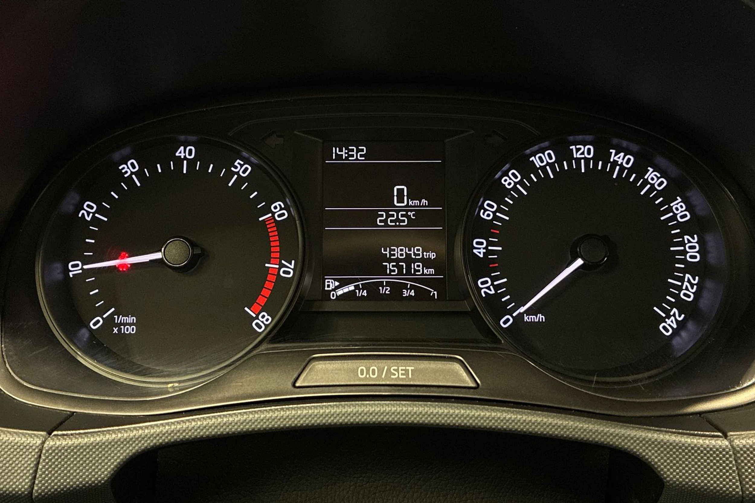 sininen Skoda Fabia 2018 kuva 12.