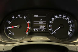 sininen Skoda Fabia 2018 kuva 12.