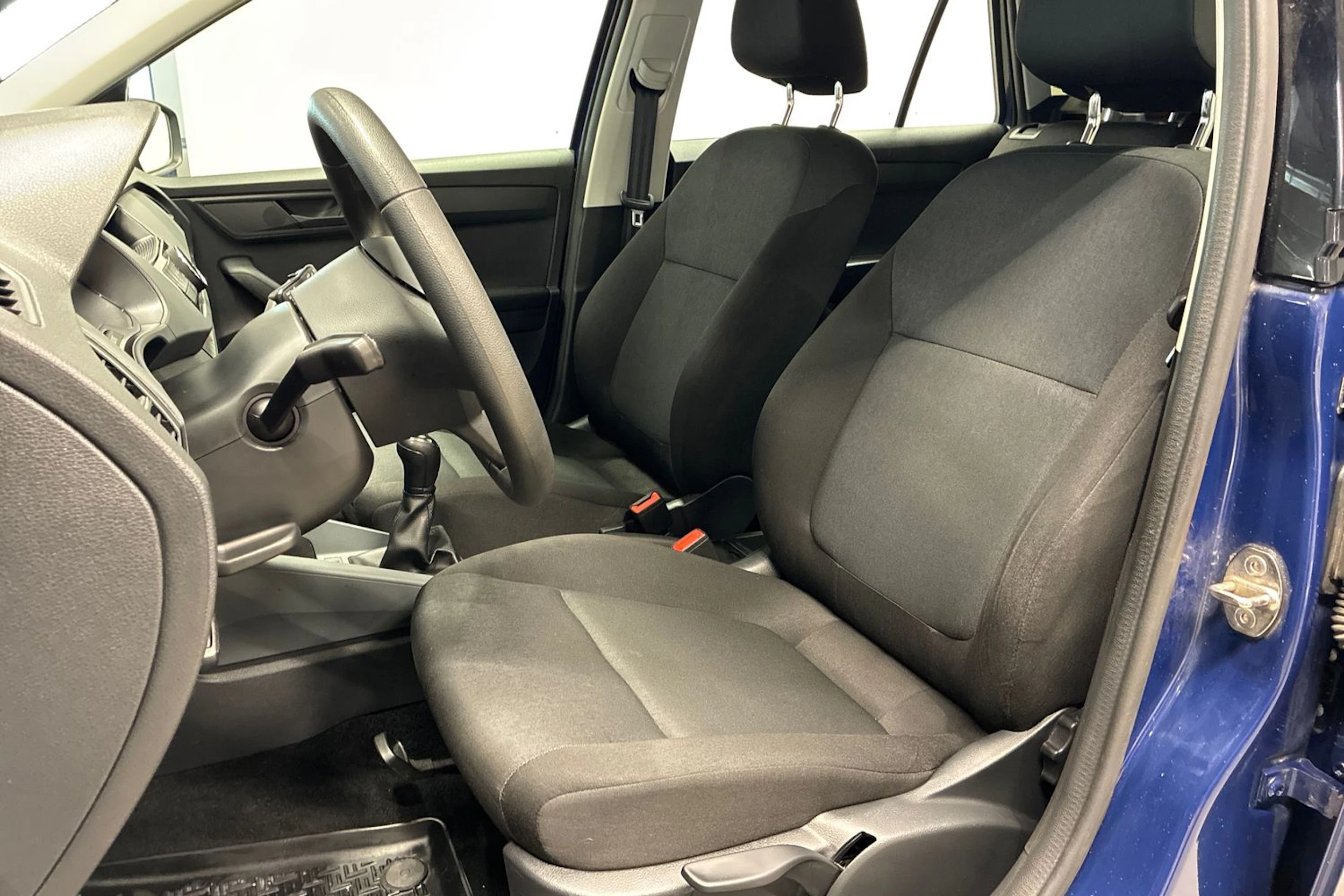 sininen Skoda Fabia 2018 kuva 19.