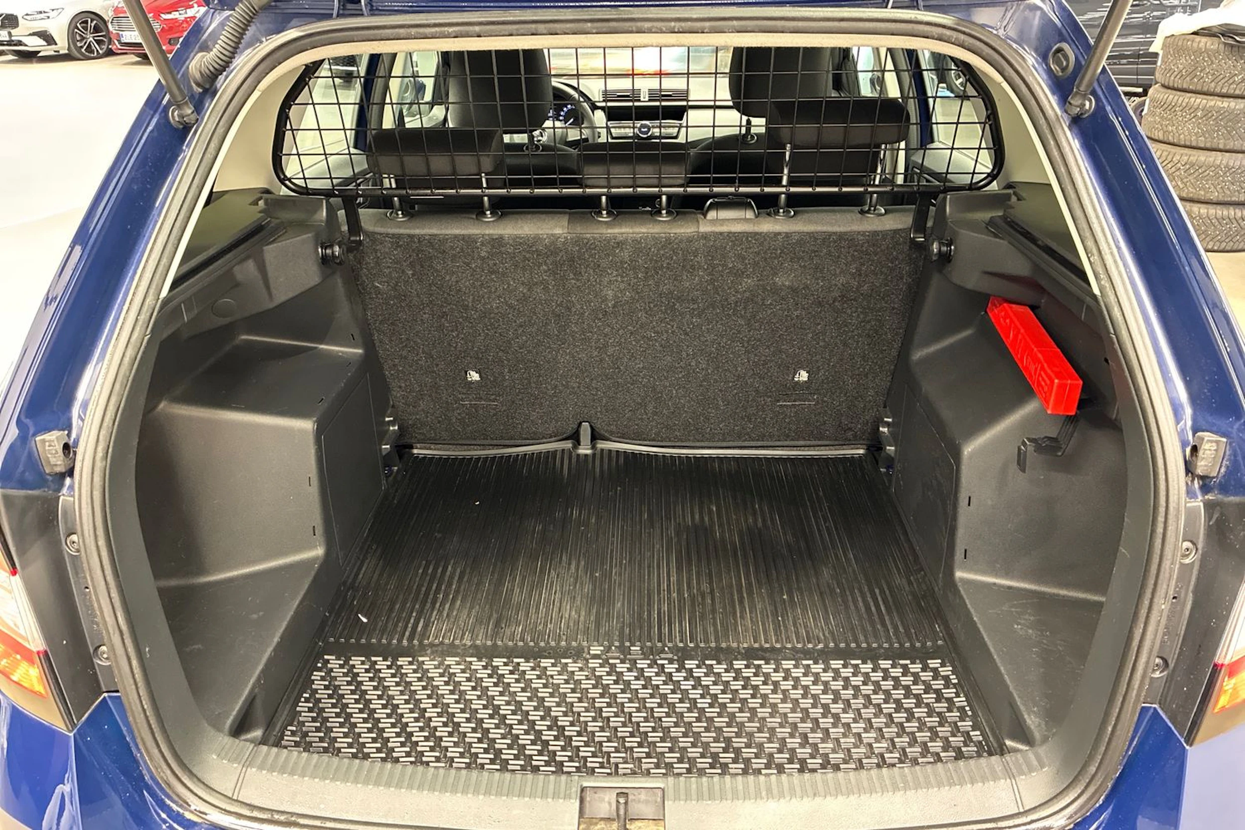 sininen Skoda Fabia 2018 kuva 20.