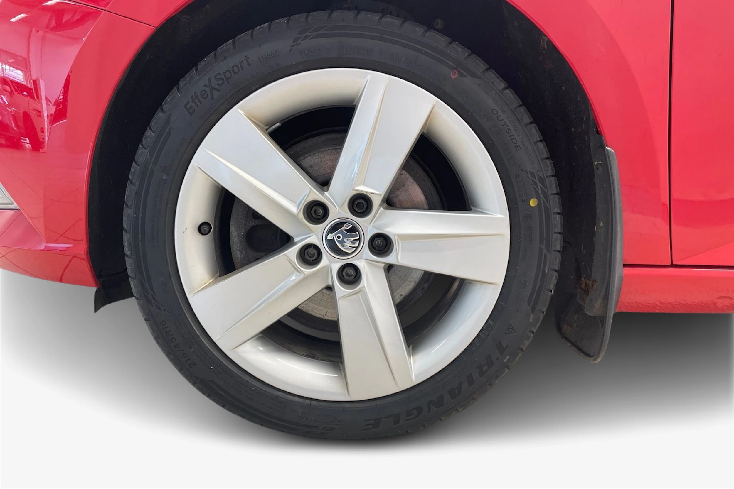 punainen Skoda Fabia 2018 kuva 9.