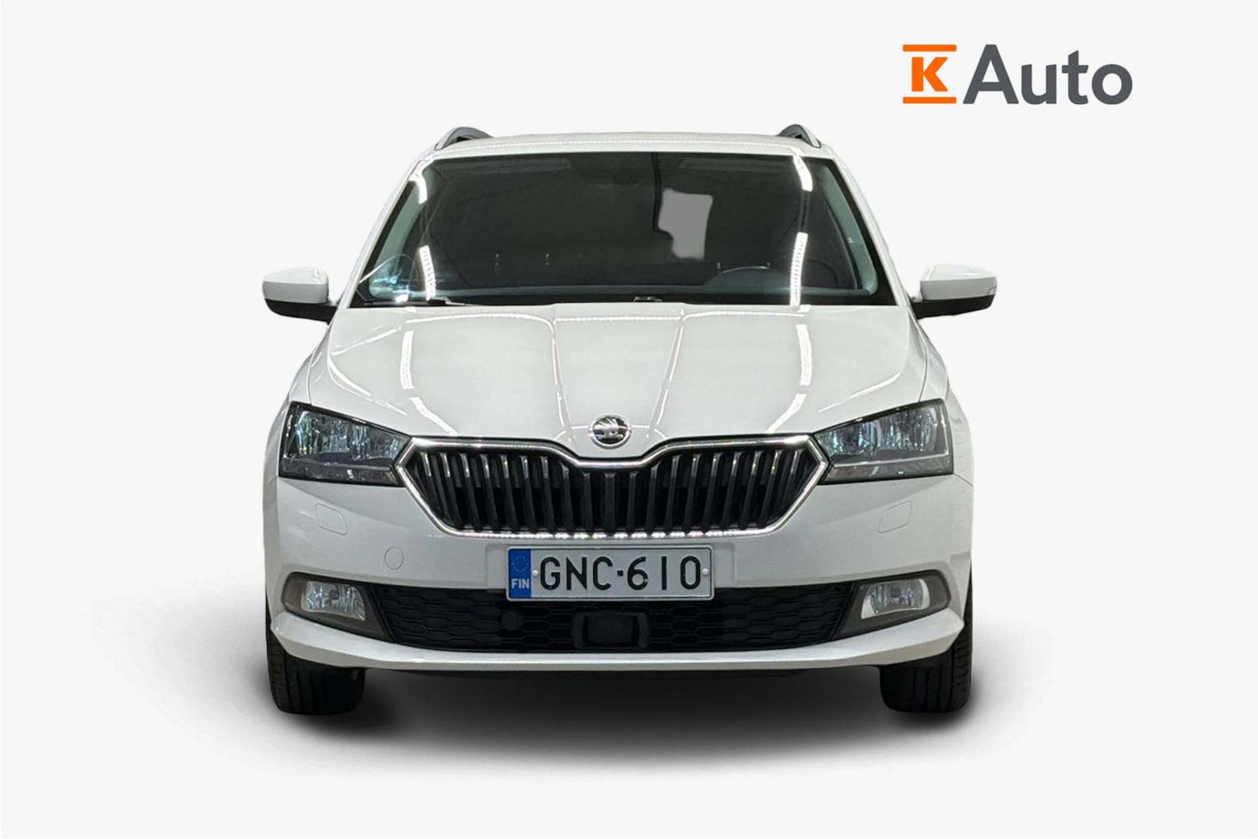 Valkoinen Skoda FABIA 2018 kuva 5.
