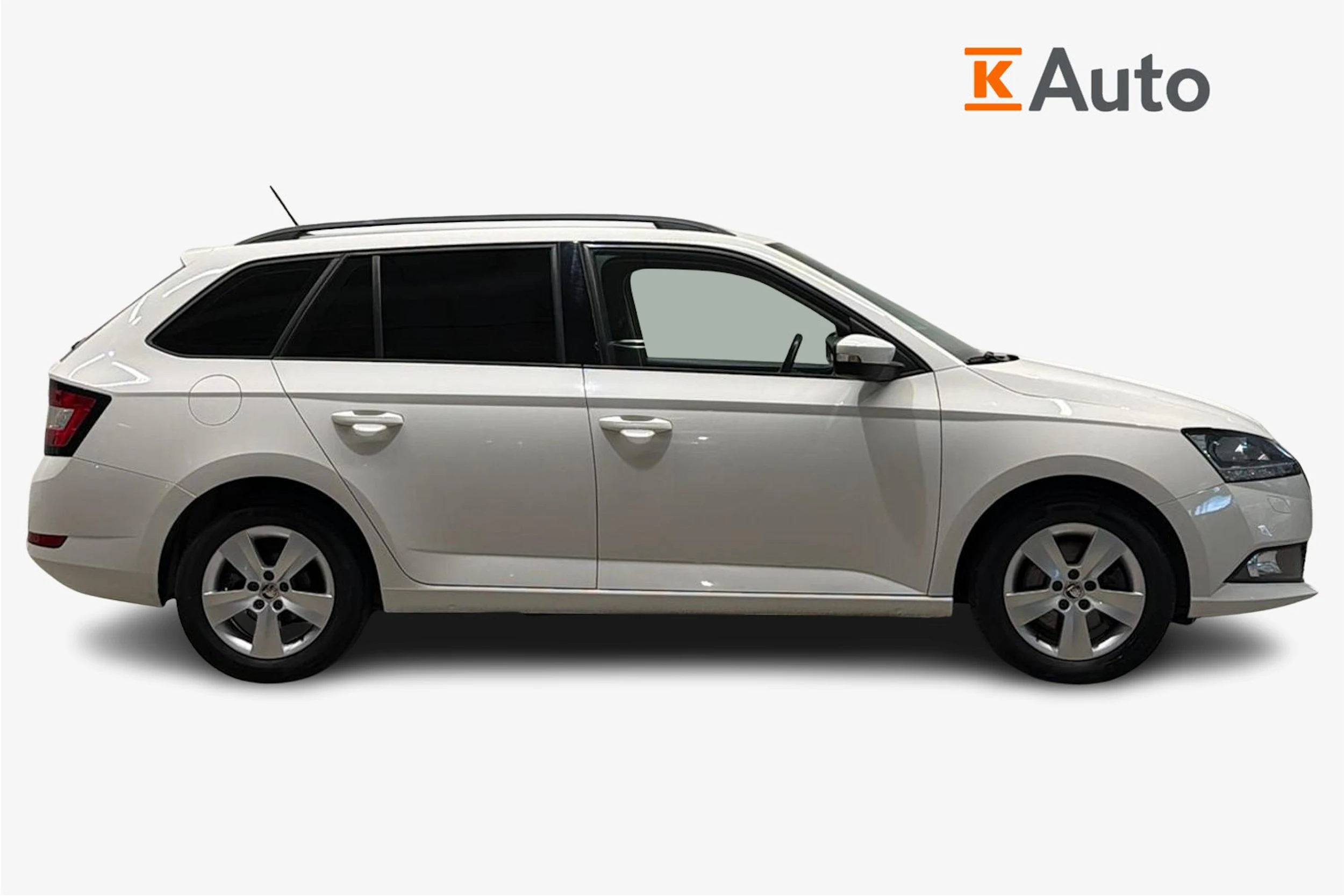 Valkoinen Skoda FABIA 2018 kuva 7.