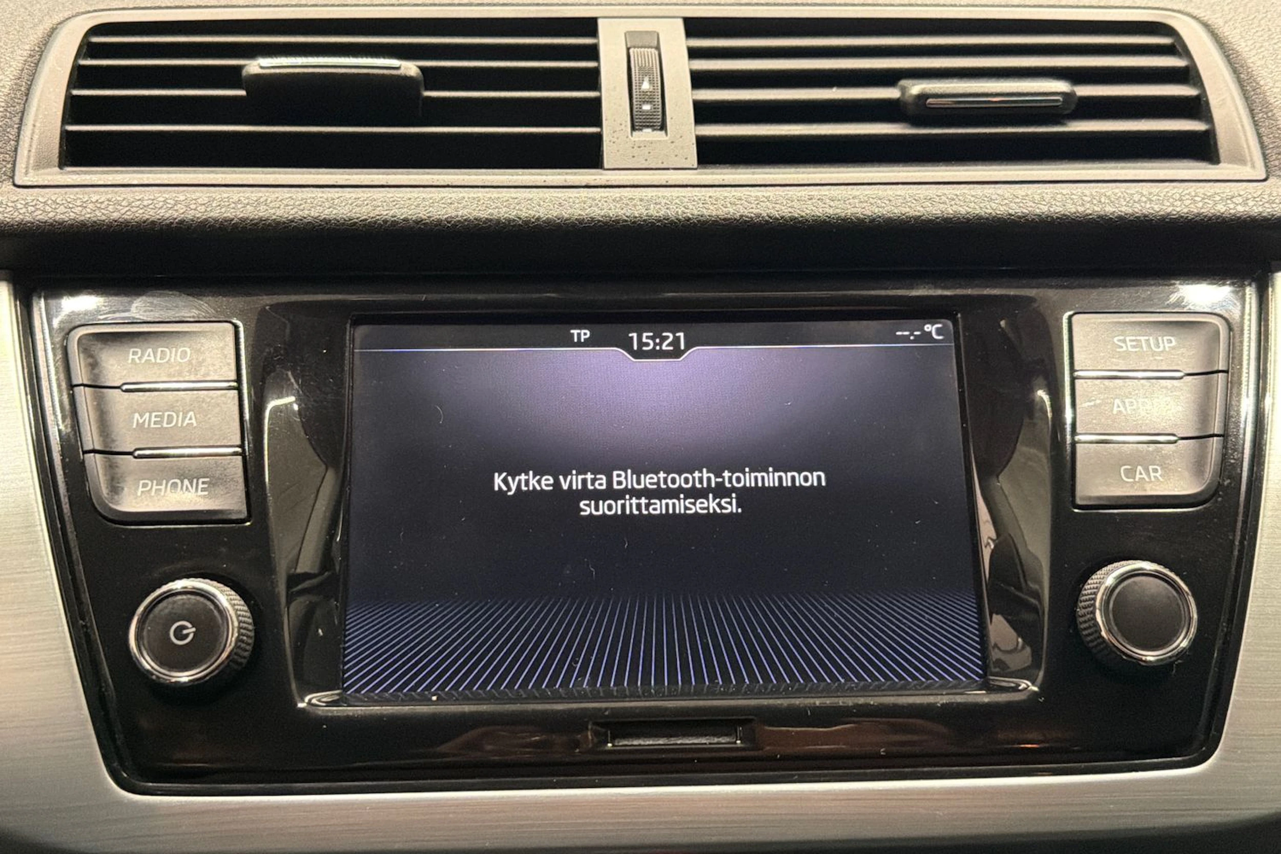 Valkoinen Skoda FABIA 2018 kuva 17.