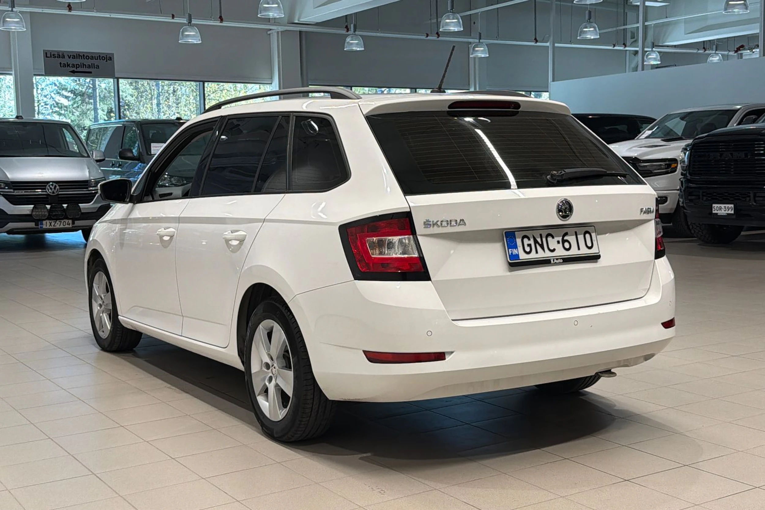 Valkoinen Skoda FABIA 2018 kuva 25.