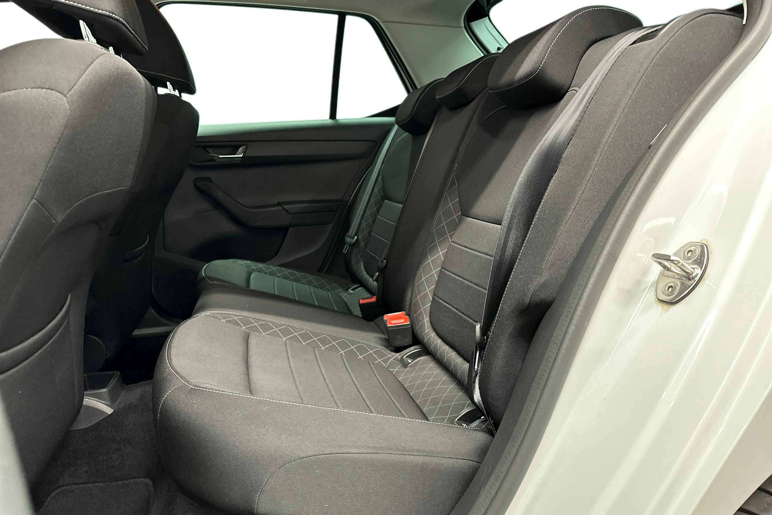 valkoinen Skoda Fabia 2018 kuva 10.