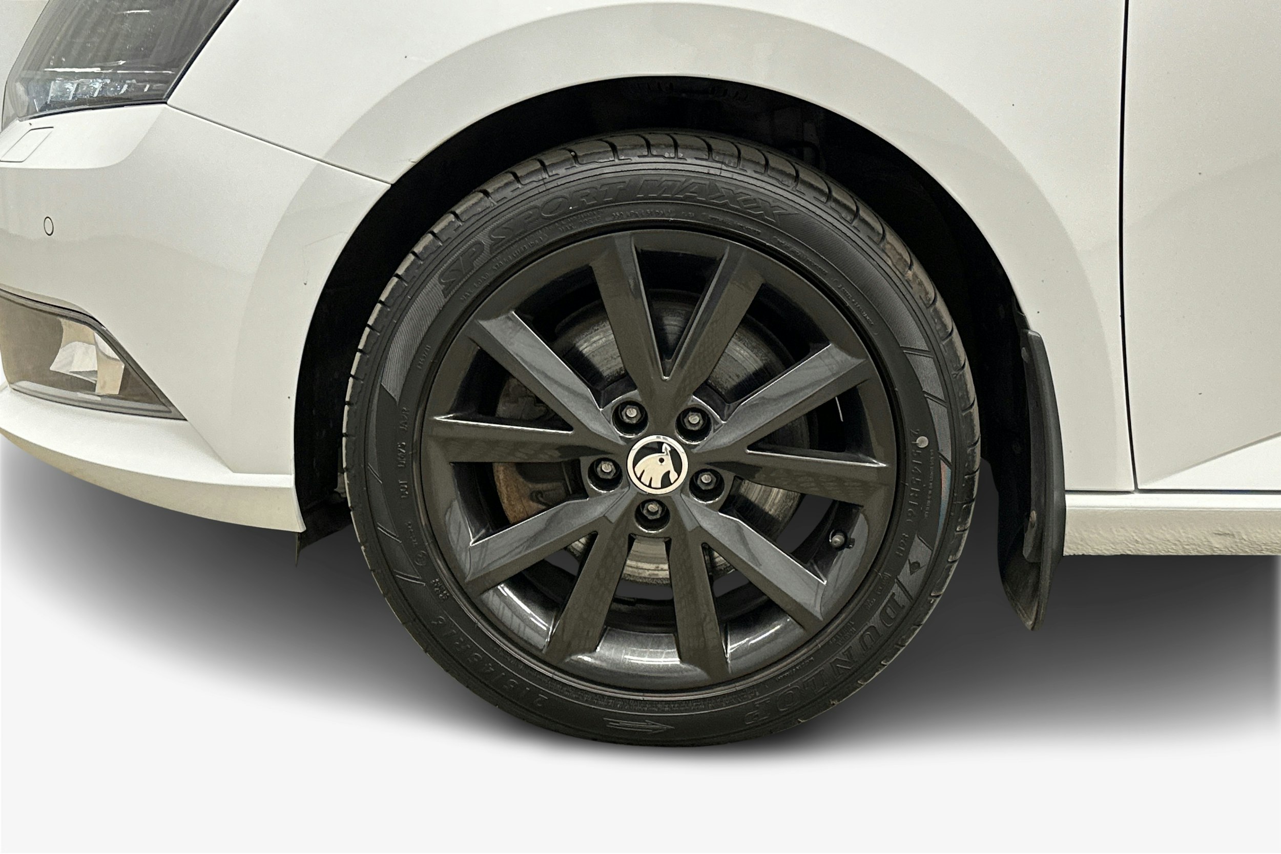 valkoinen Skoda Fabia 2018 kuva 11.
