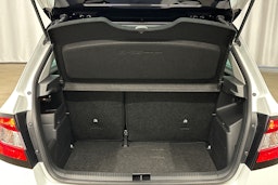 valkoinen Skoda Fabia 2018 kuva 14.