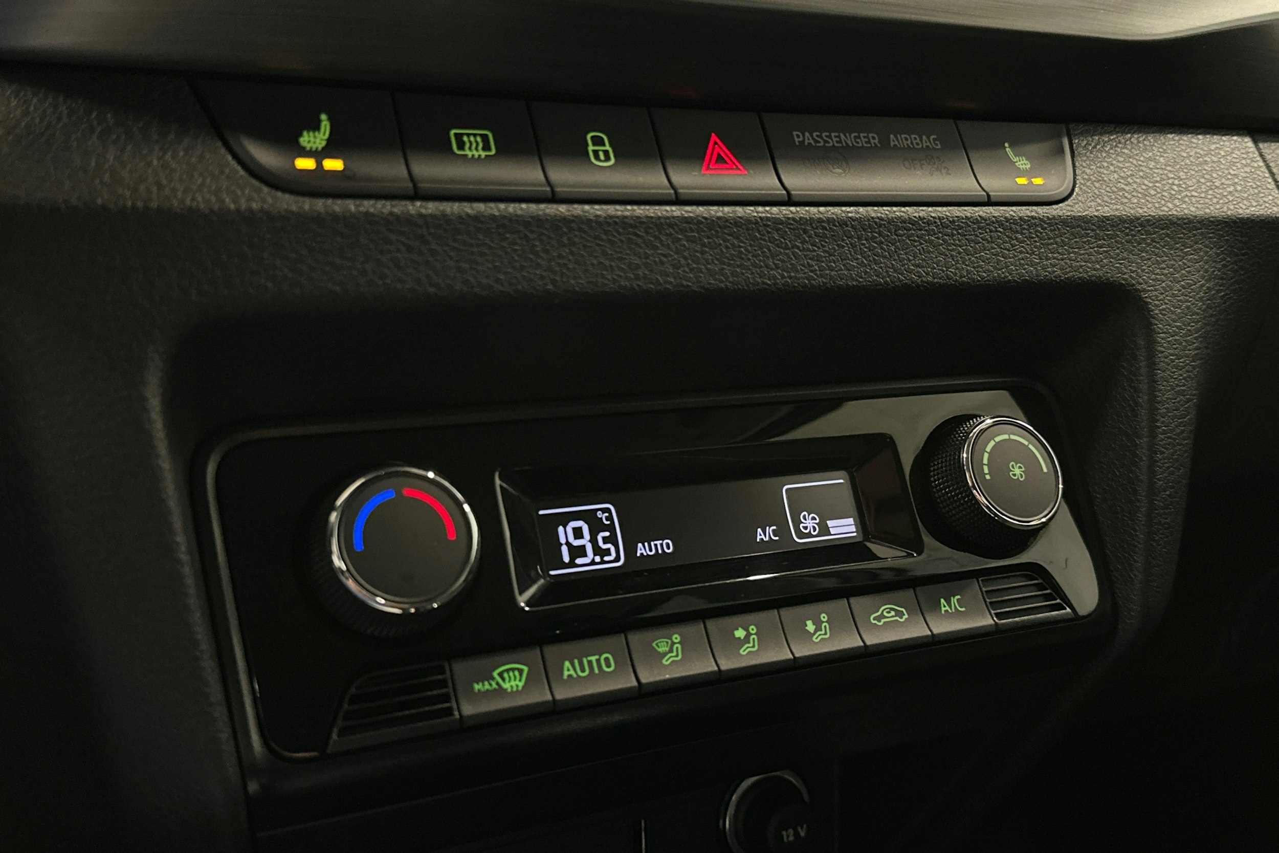 valkoinen Skoda Fabia 2018 kuva 22.