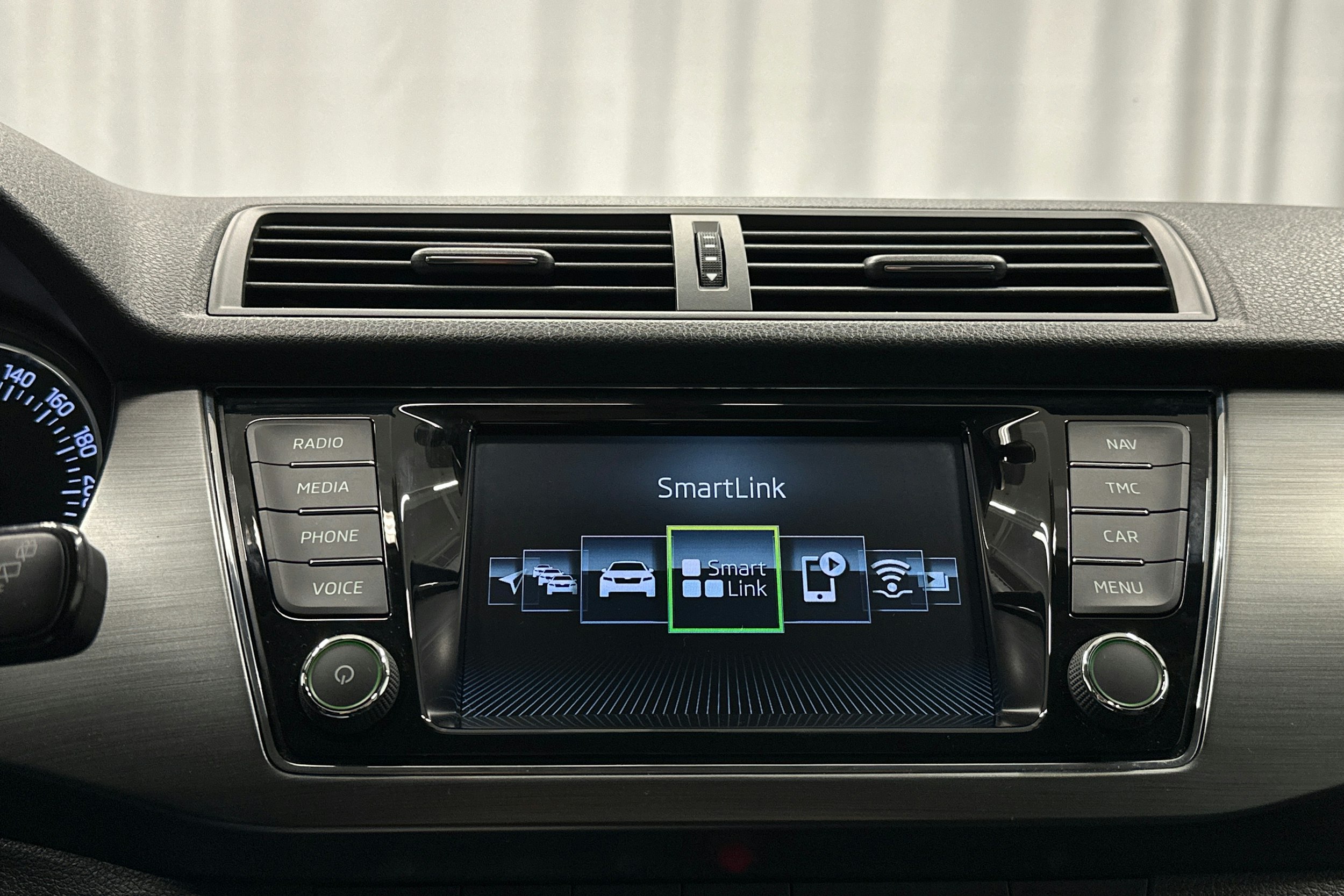 valkoinen Skoda Fabia 2018 kuva 23.