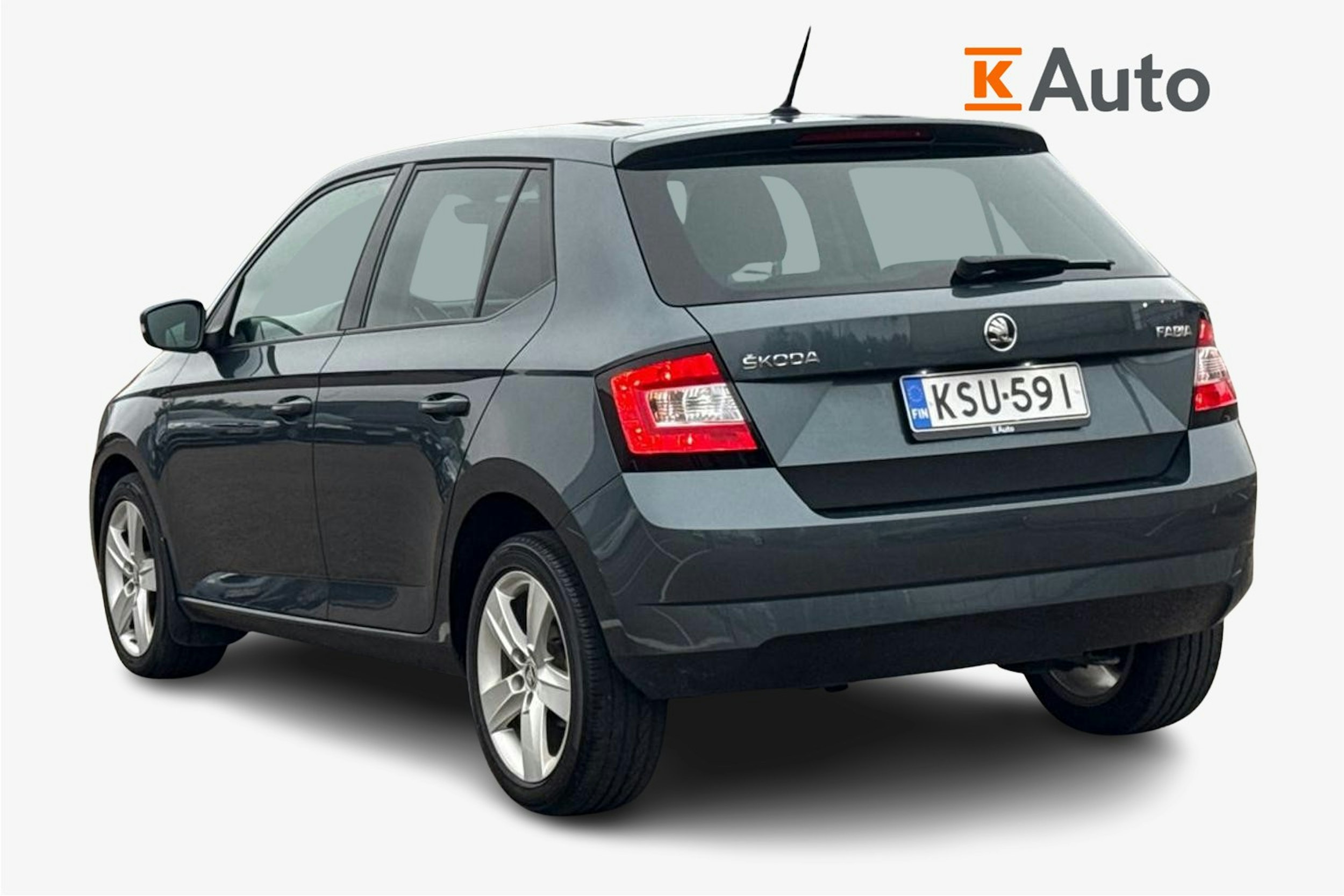 Harmaa Skoda FABIA 2018 kuva 2.