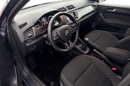 Harmaa Skoda FABIA 2018 kuva 7.