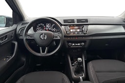 Harmaa Skoda FABIA 2018 kuva 9.