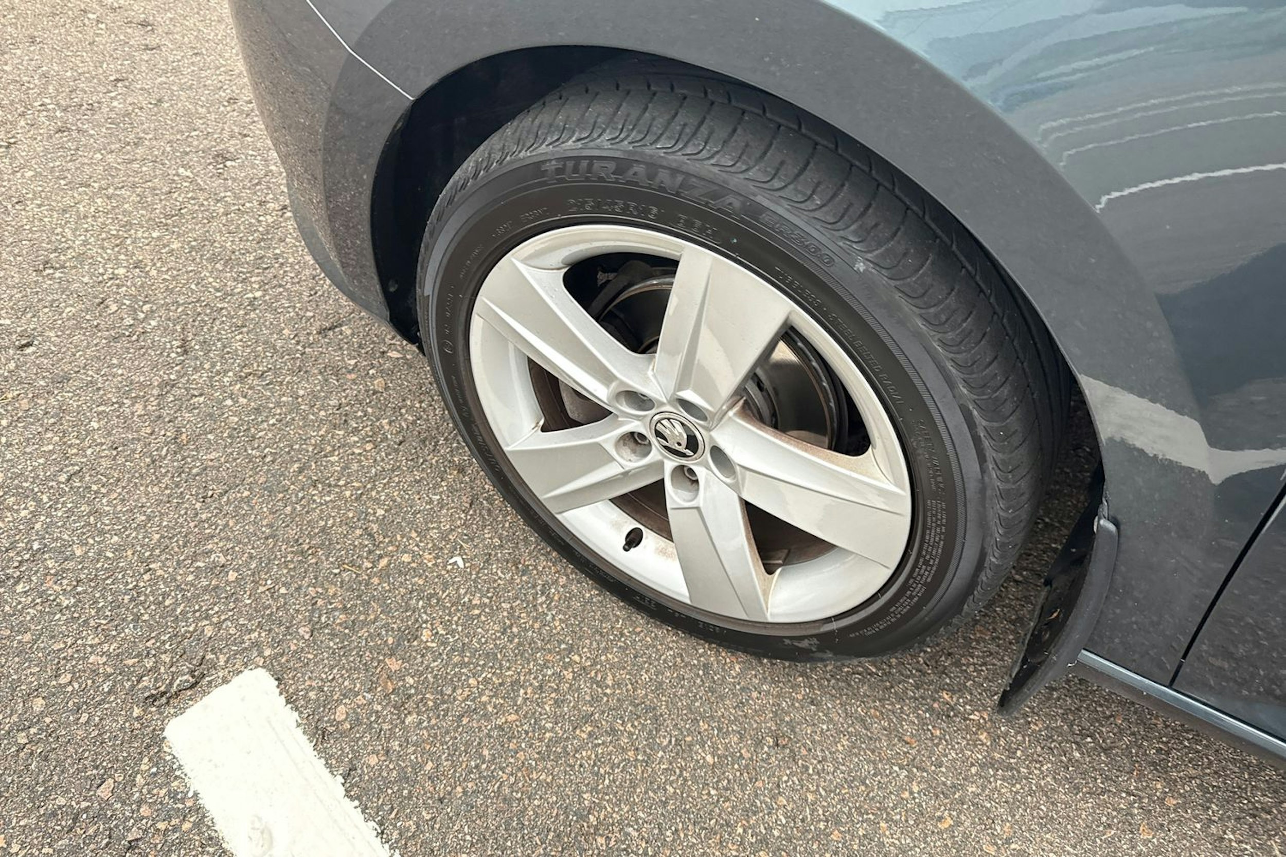 Harmaa Skoda FABIA 2018 kuva 13.