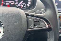 Harmaa Skoda FABIA 2018 kuva 16.