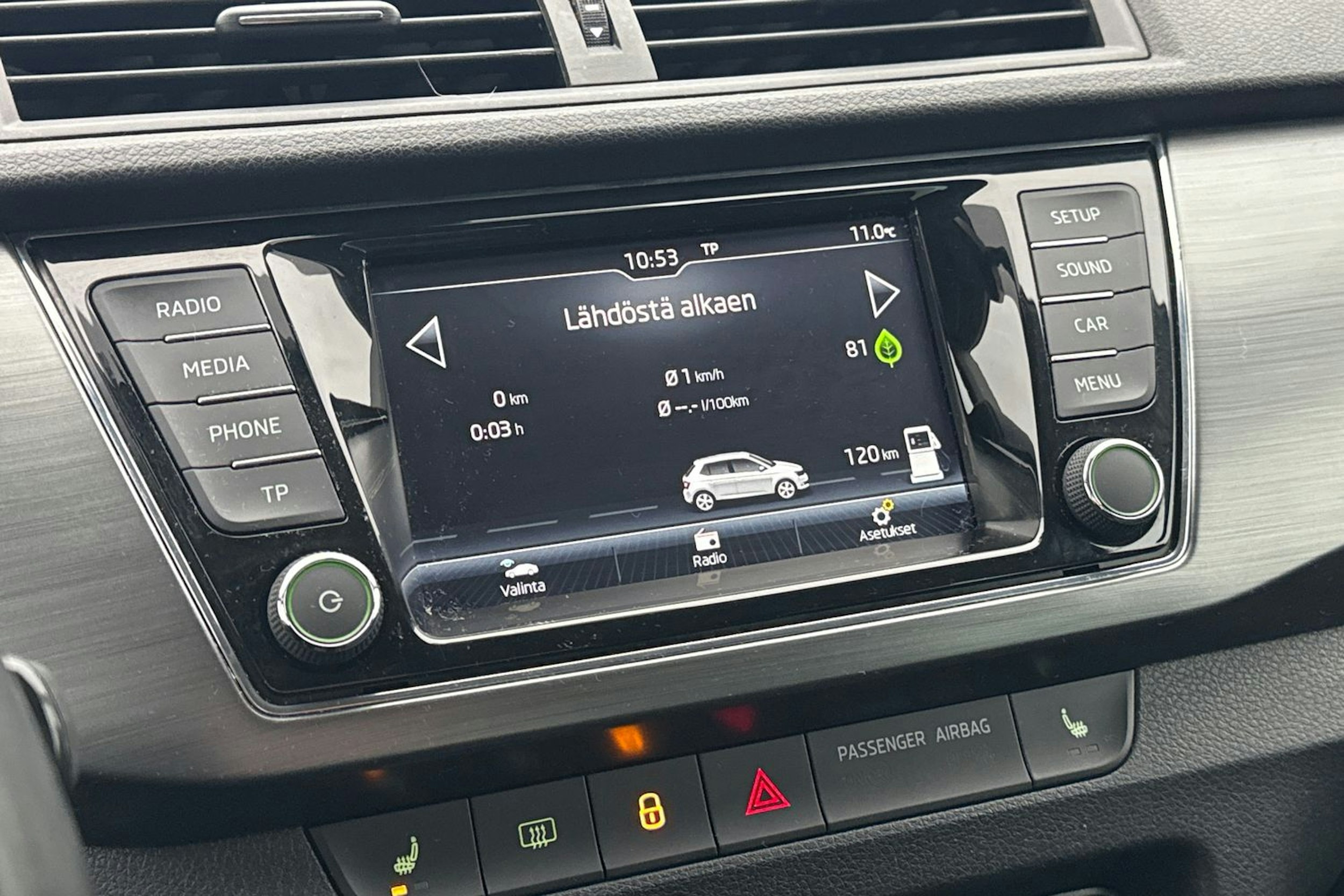 Harmaa Skoda FABIA 2018 kuva 18.