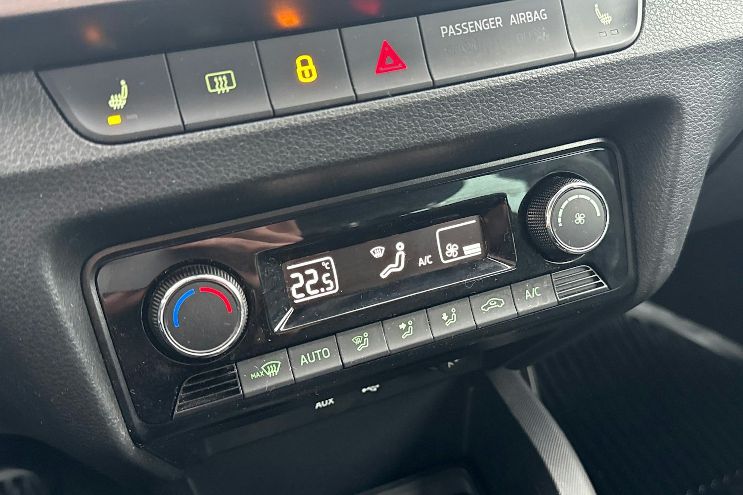 Harmaa Skoda FABIA 2018 kuva 20.