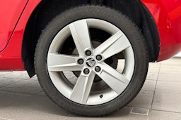 punainen Skoda Fabia 2018 kuva 11.