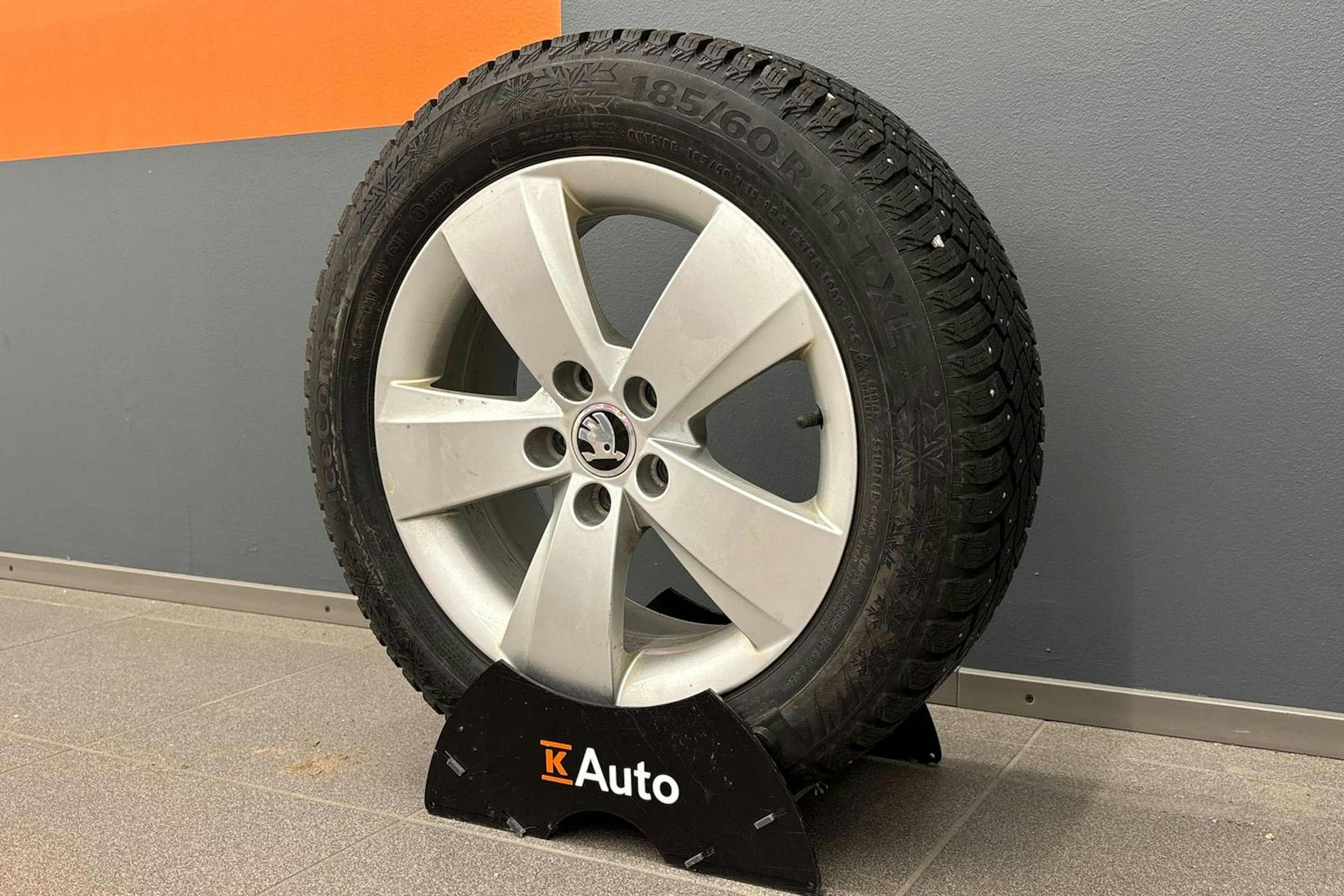 punainen Skoda Fabia 2018 kuva 13.