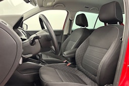 punainen Skoda Fabia 2018 kuva 14.