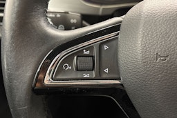 punainen Skoda Fabia 2018 kuva 16.