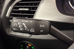 punainen Skoda Fabia 2018 kuva 18.