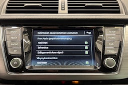punainen Skoda Fabia 2018 kuva 20.