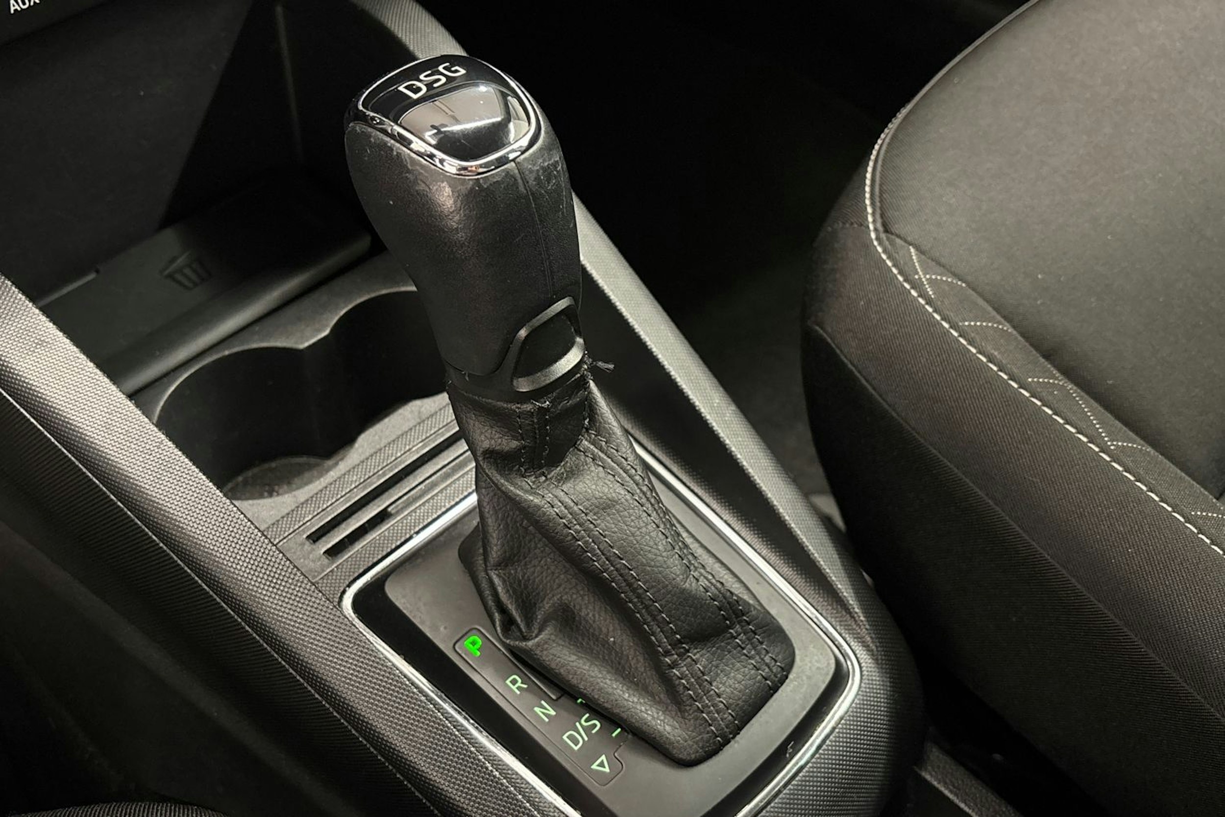 punainen Skoda Fabia 2018 kuva 22.
