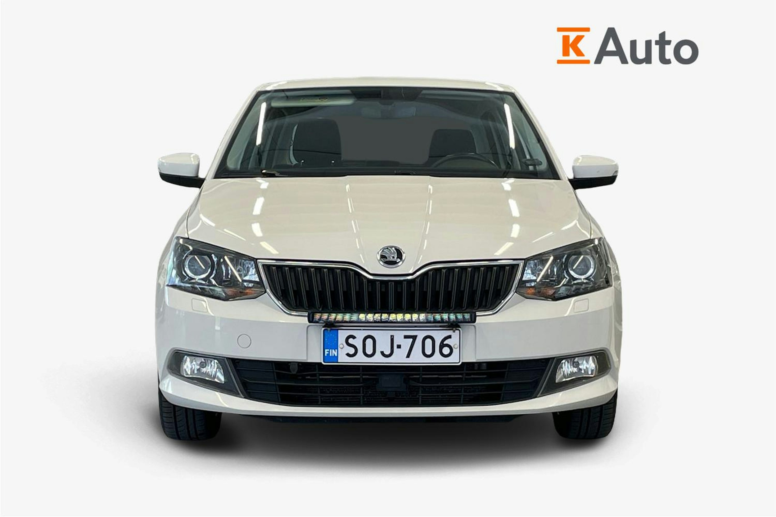 valkoinen Skoda Fabia 2018 kuva 5.