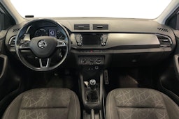 valkoinen Skoda Fabia 2018 kuva 9.