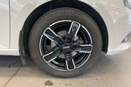 valkoinen Skoda Fabia 2018 kuva 13.