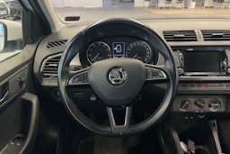 valkoinen Skoda Fabia 2018 kuva 15.
