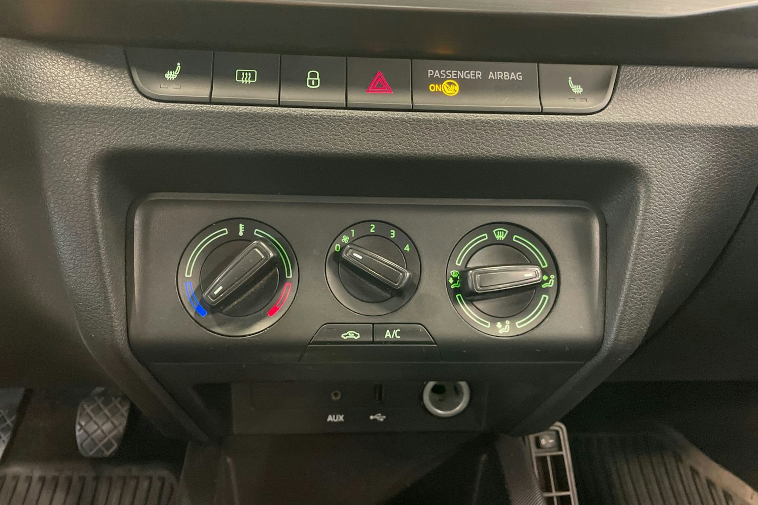 valkoinen Skoda Fabia 2018 kuva 16.