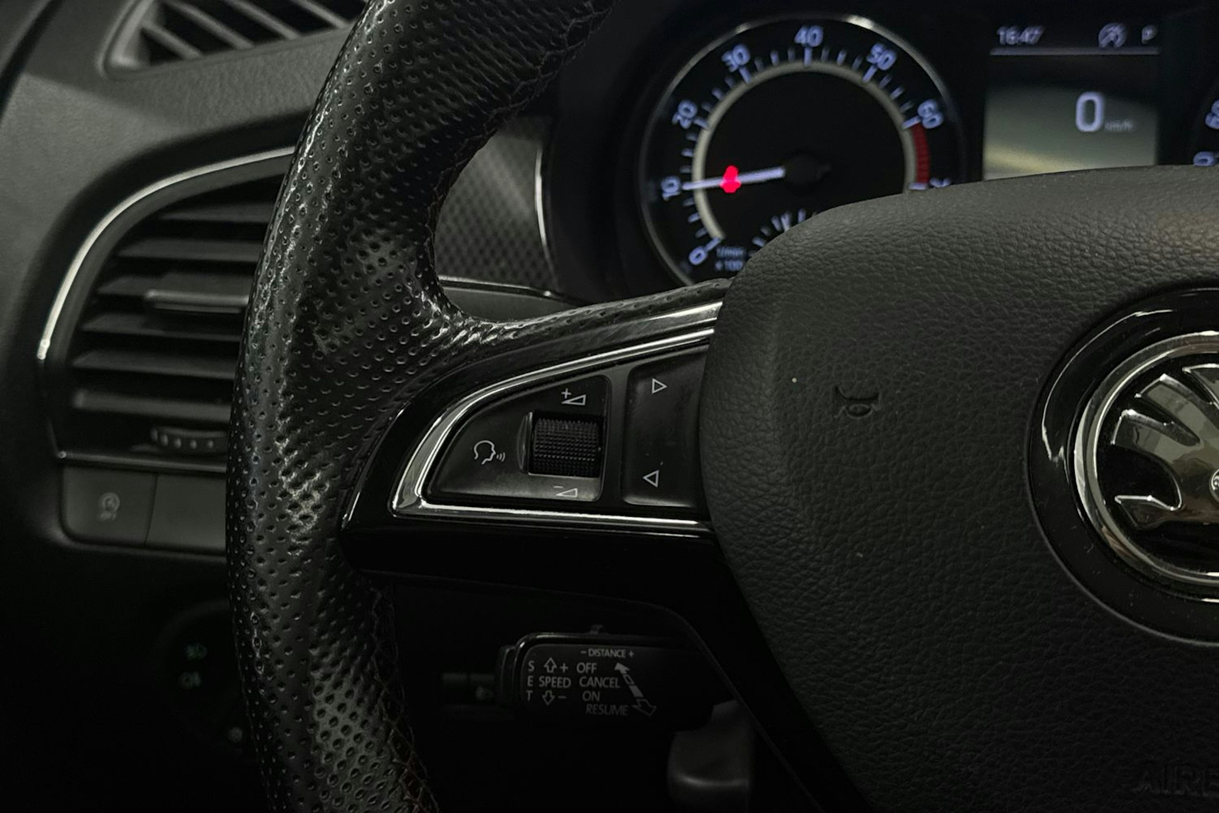 Valkoinen Skoda FABIA 2018 kuva 15.