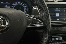 Valkoinen Skoda FABIA 2018 kuva 16.