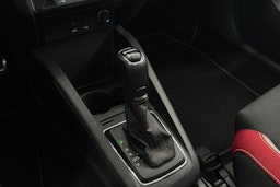 Valkoinen Skoda FABIA 2018 kuva 19.