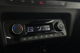 Valkoinen Skoda FABIA 2018 kuva 21.
