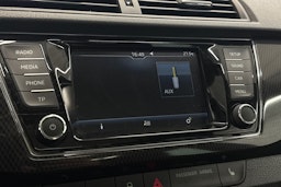 Valkoinen Skoda FABIA 2018 kuva 24.