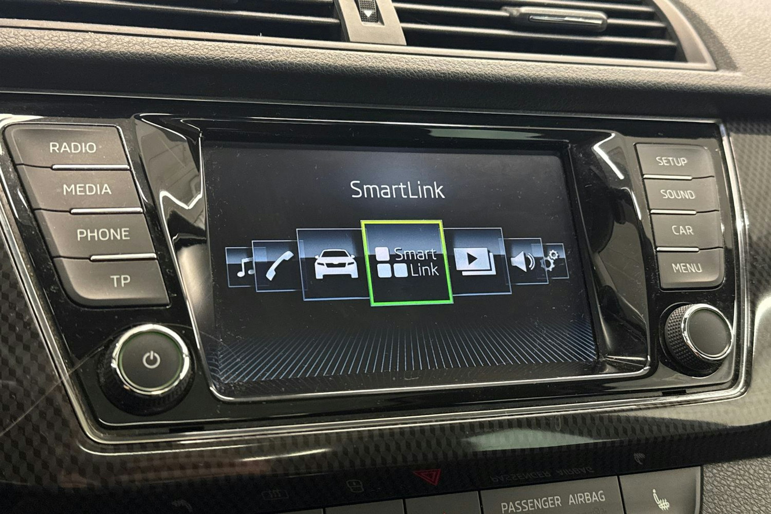 Valkoinen Skoda FABIA 2018 kuva 26.