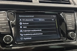 Valkoinen Skoda FABIA 2018 kuva 29.