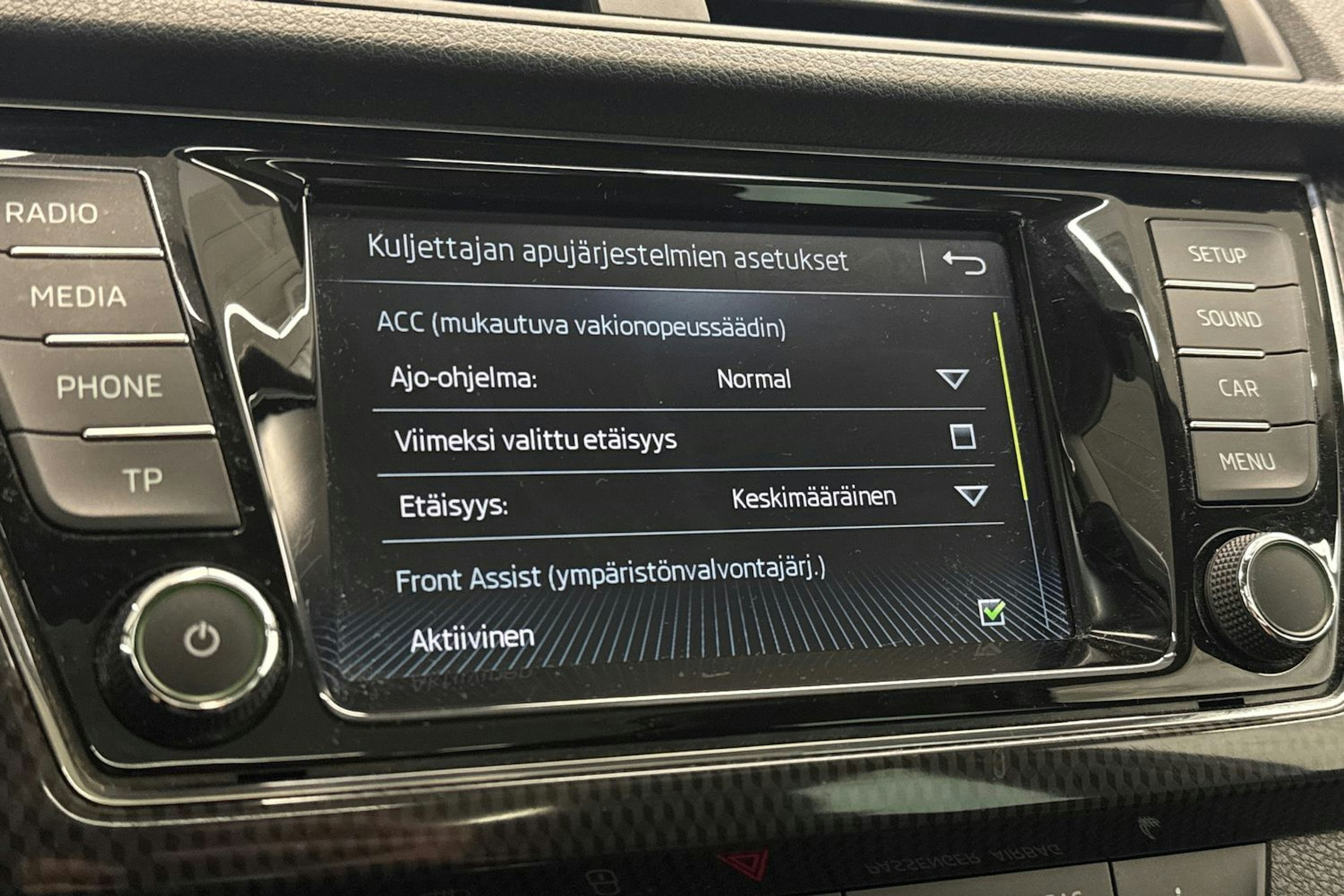 Valkoinen Skoda FABIA 2018 kuva 30.