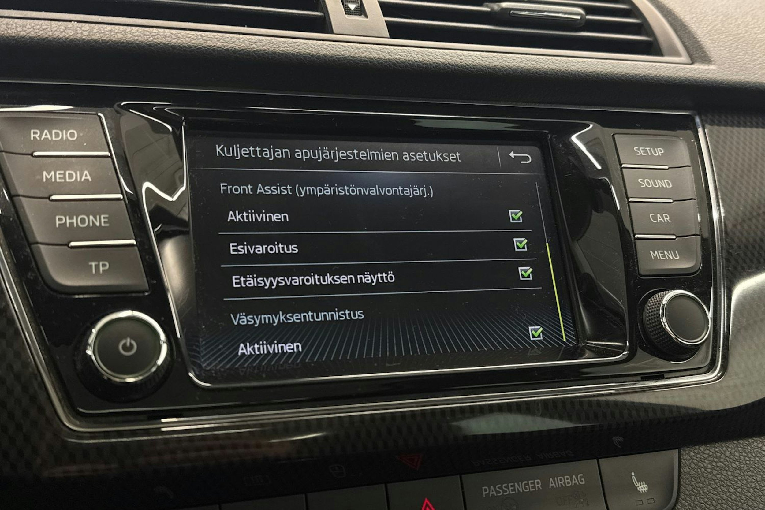 Valkoinen Skoda FABIA 2018 kuva 31.