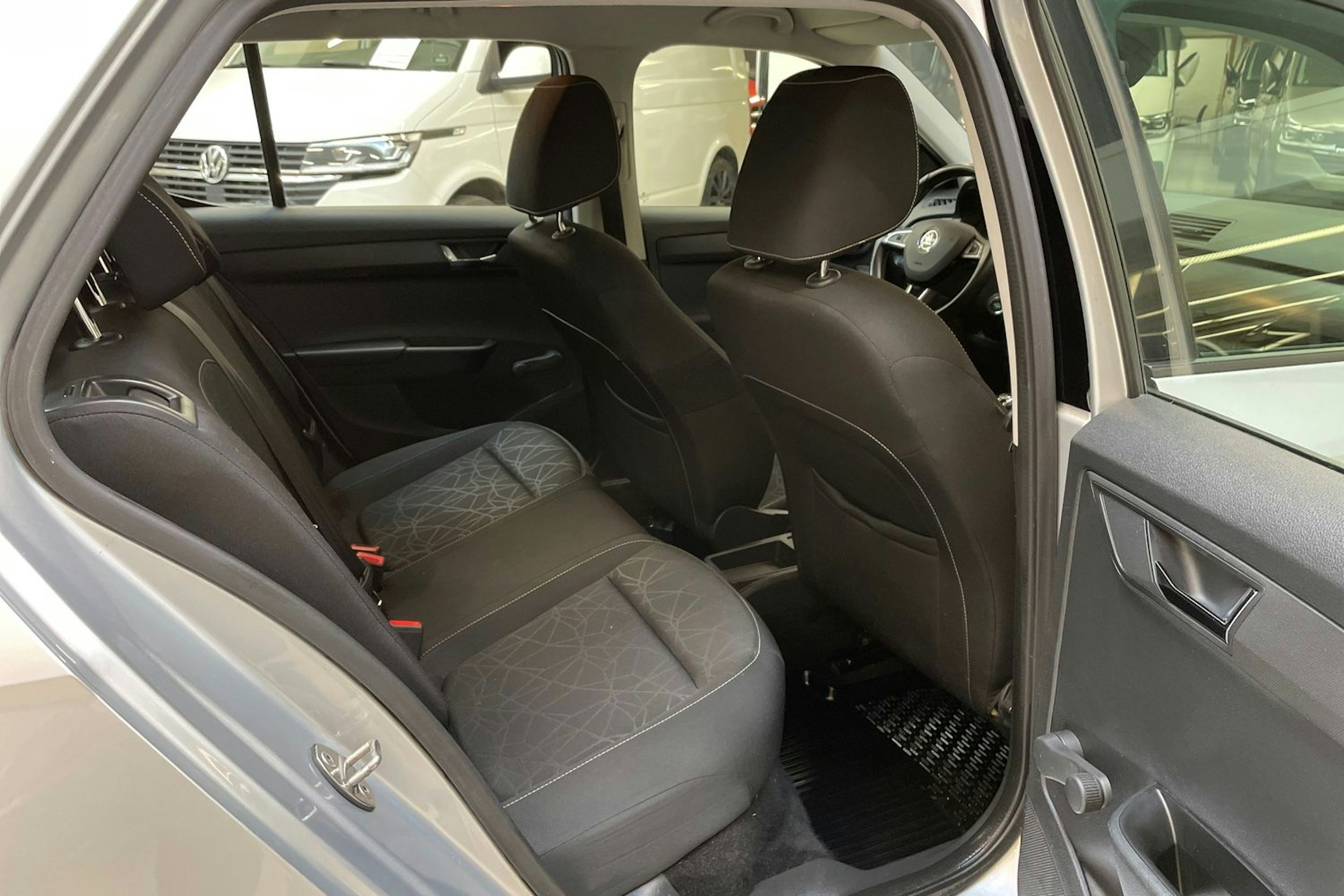 harmaa Skoda Fabia 2018 kuva 13.