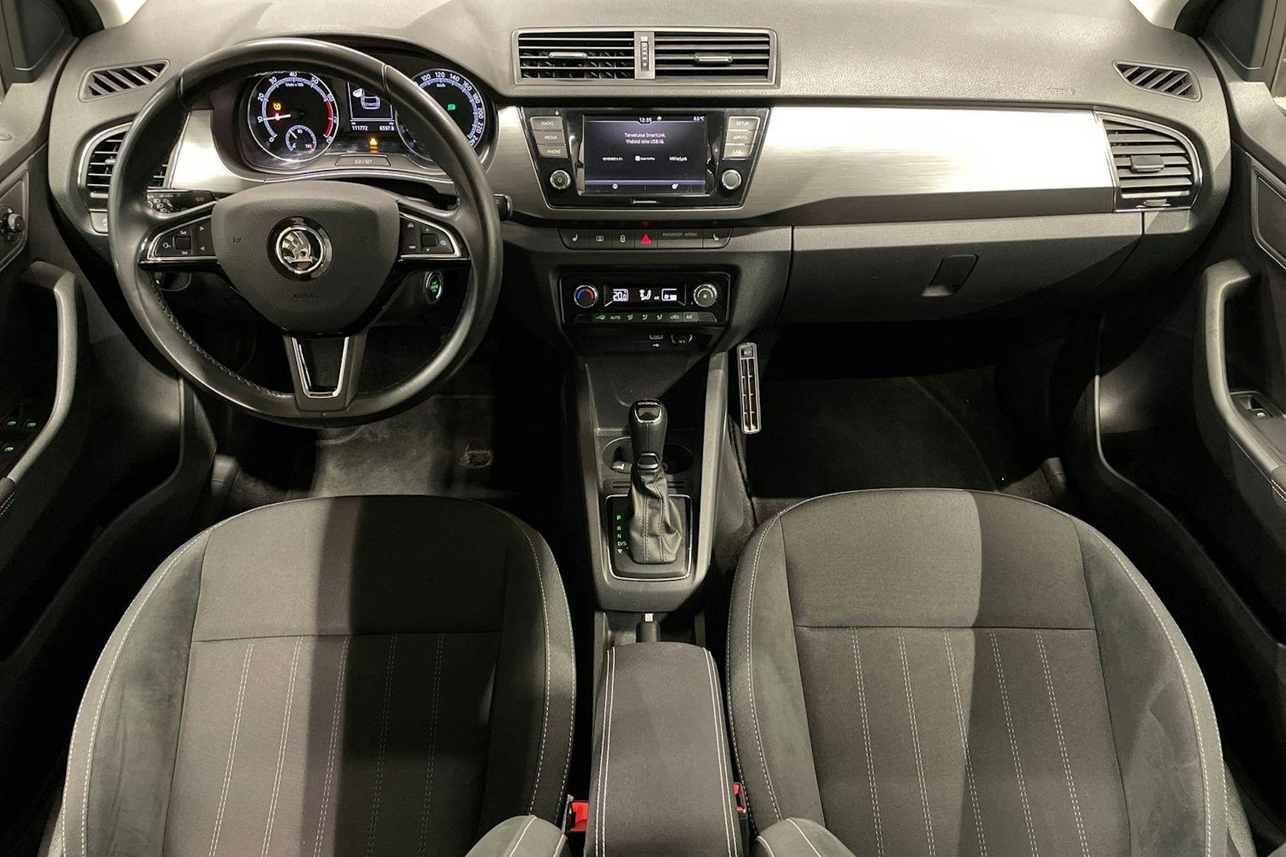 harmaa Skoda Fabia 2019 kuva 9.
